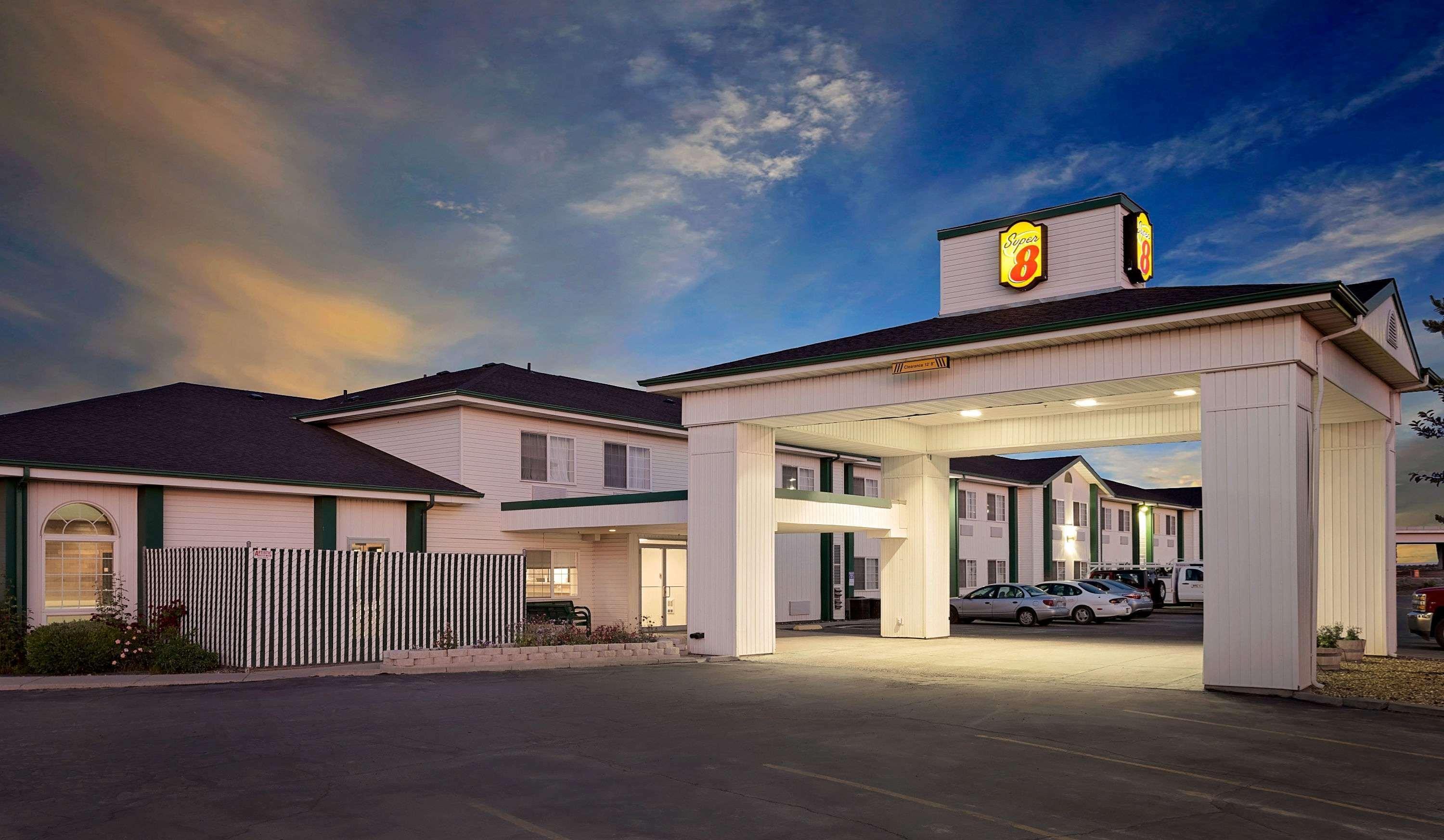 Super 8 By Wyndham Battle Mountain Ξενοδοχείο Εξωτερικό φωτογραφία