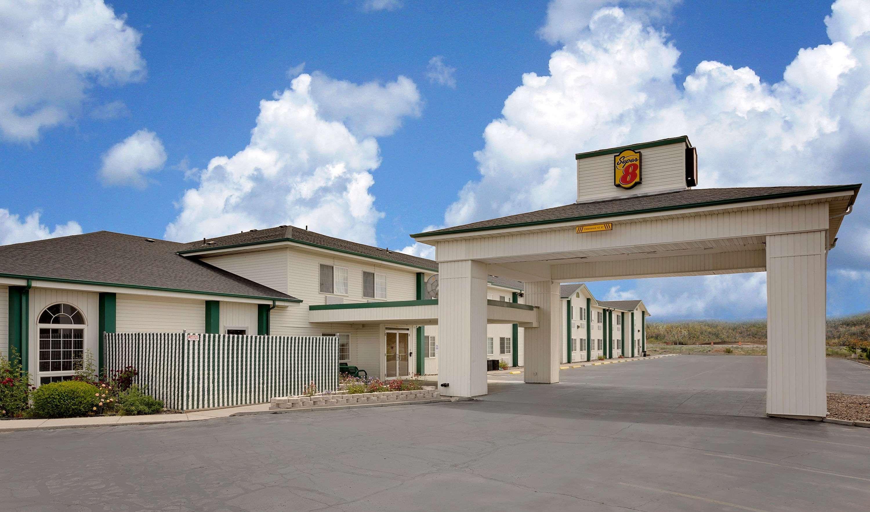 Super 8 By Wyndham Battle Mountain Ξενοδοχείο Εξωτερικό φωτογραφία